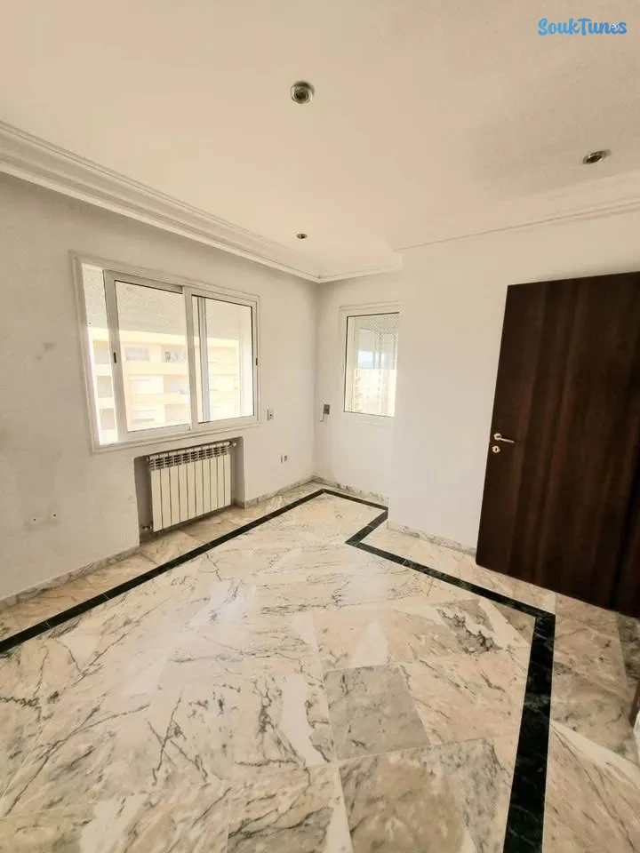 Image 5 de l'annonce Superbe appartement S+2 à ain zaghouan nord