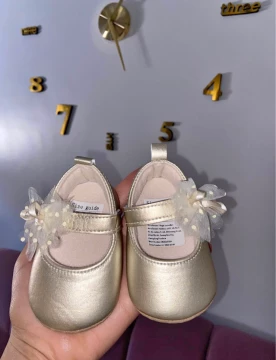 Image principale de l'annonce Chaussure bébé fille