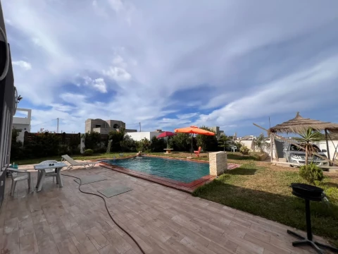 Image principale de l'annonce Une villa avec piscine à Kerkouane plage
