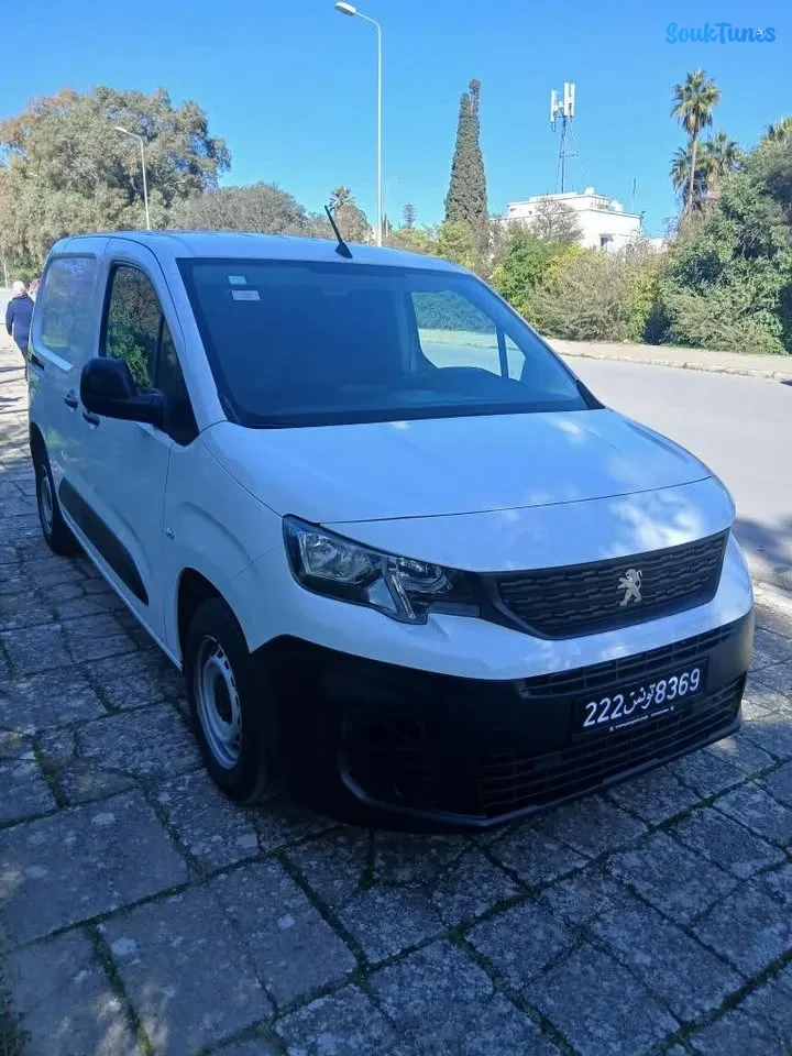 Image 5 de l'annonce Peugeot partner k9 très propre
