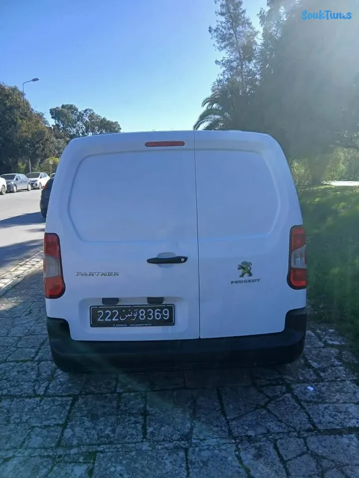 Image 8 de l'annonce Peugeot partner k9 très propre