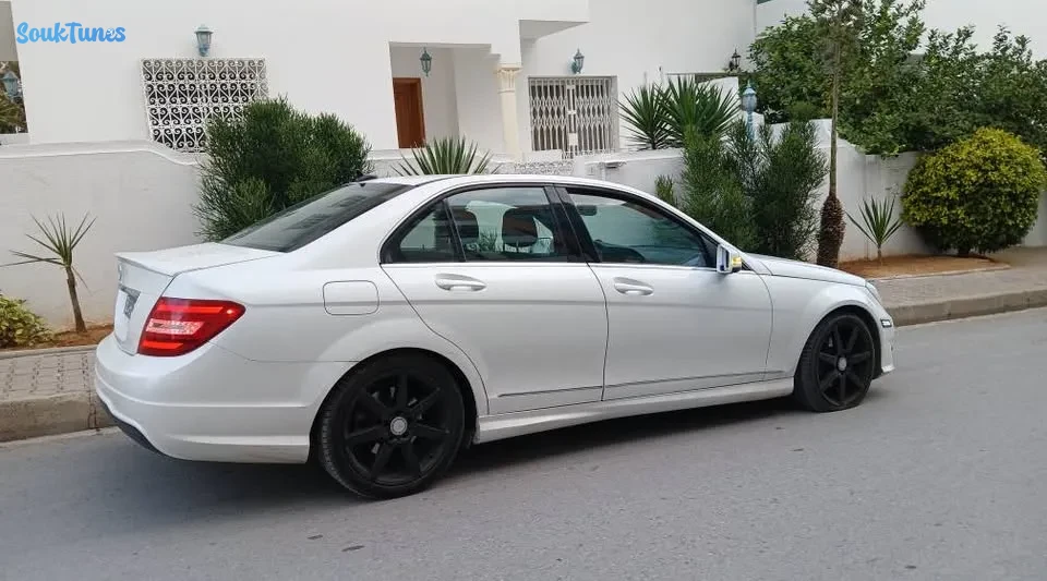 Image 5 de l'annonce MERCEDES C250 ESSENCE 2013 12CV