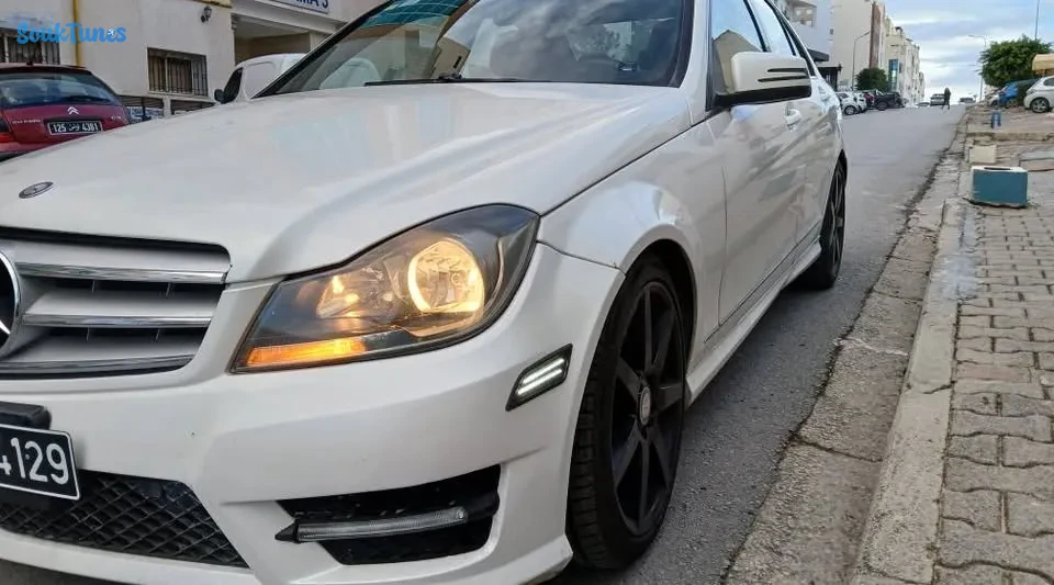 Image 6 de l'annonce MERCEDES C250 ESSENCE 2013 12CV