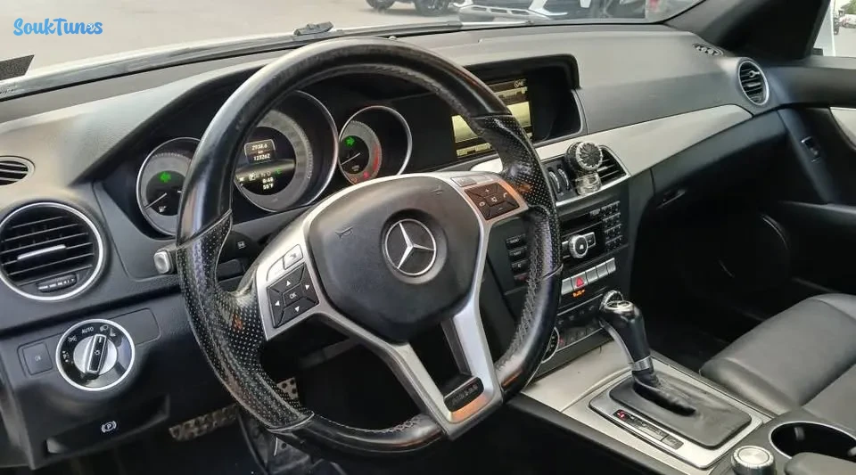 Image 11 de l'annonce MERCEDES C250 ESSENCE 2013 12CV