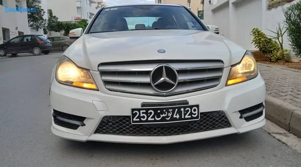 Image 4 de l'annonce MERCEDES C250 ESSENCE 2013 12CV