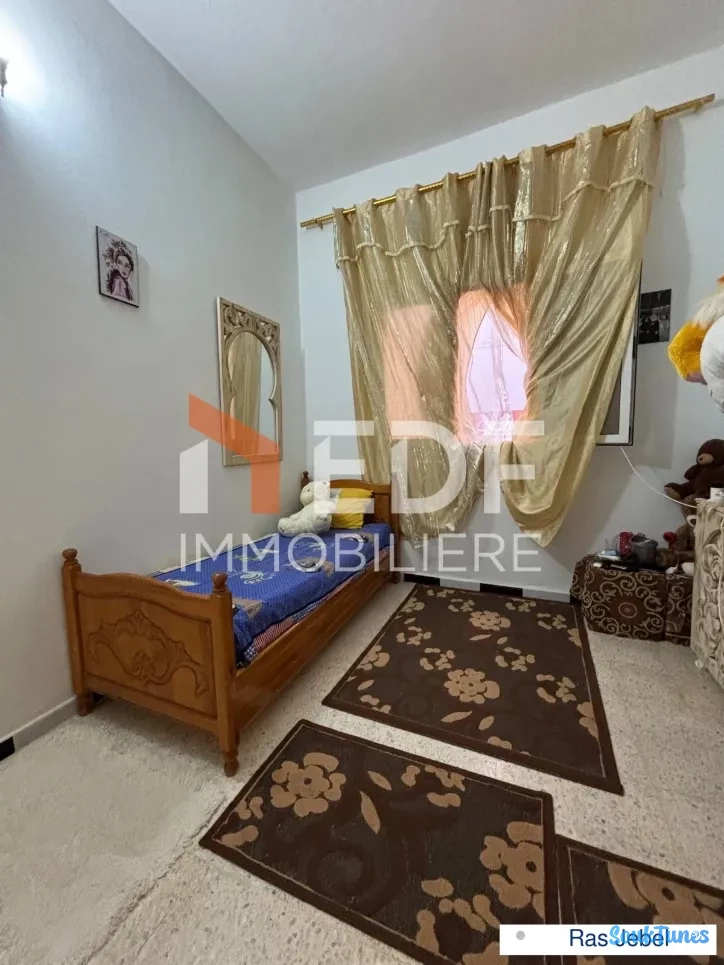 Image 6 de l'annonce À VENDRE – Maison en Triplex à Ras Jebel 