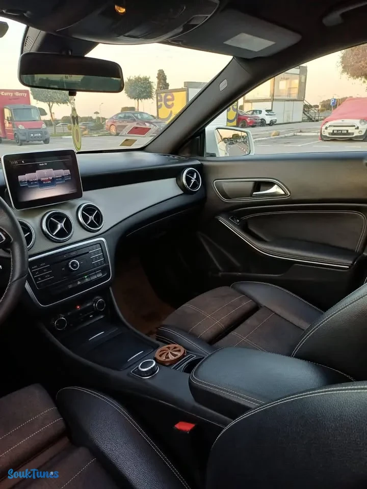 Image 7 de l'annonce Mercedes CLA 180 Neuuf