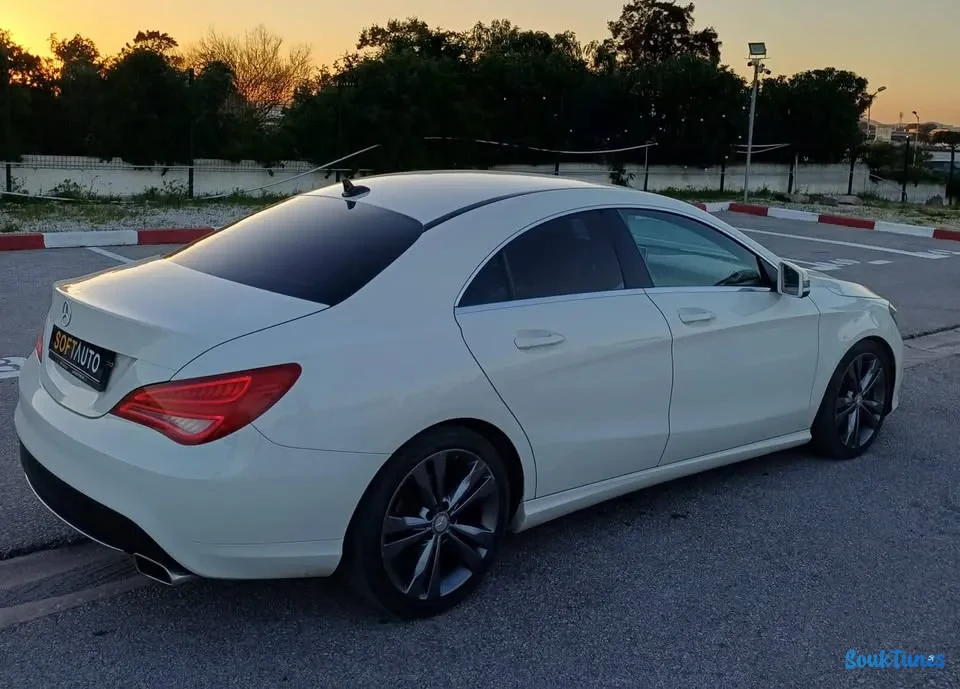 Image 5 de l'annonce Mercedes CLA 180 Neuuf