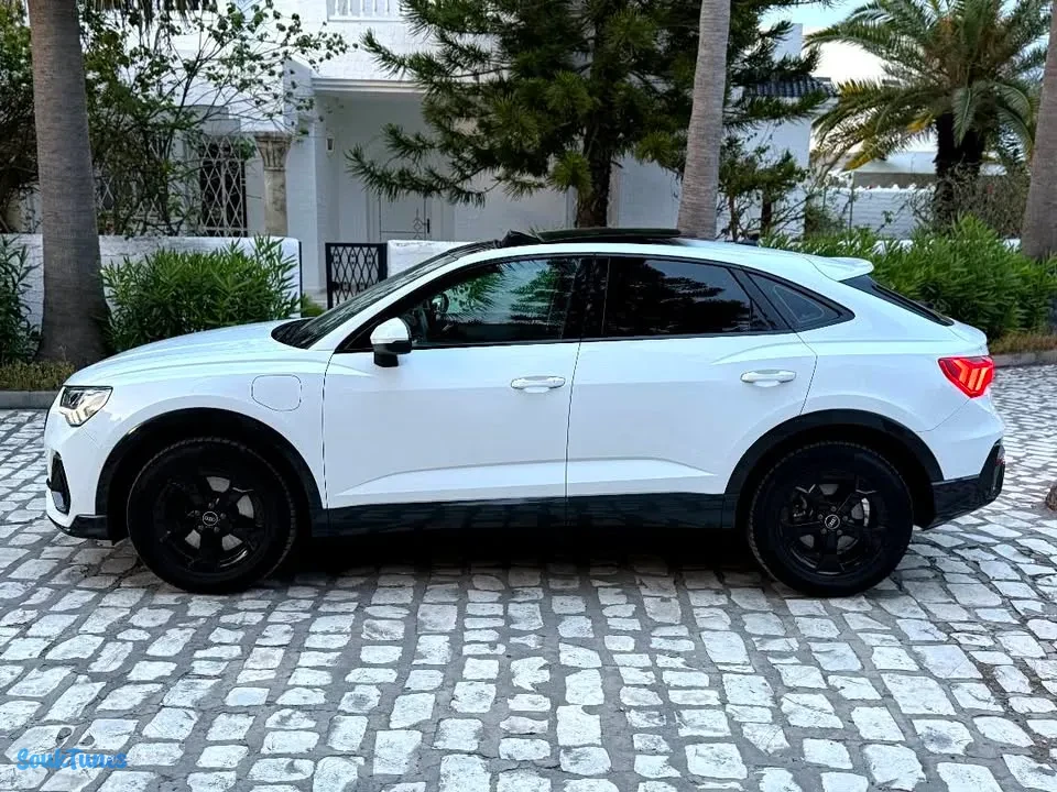 Image 5 de l'annonce Q3 Sportback 1.4 essence hybride 2022 tu261 Gsm