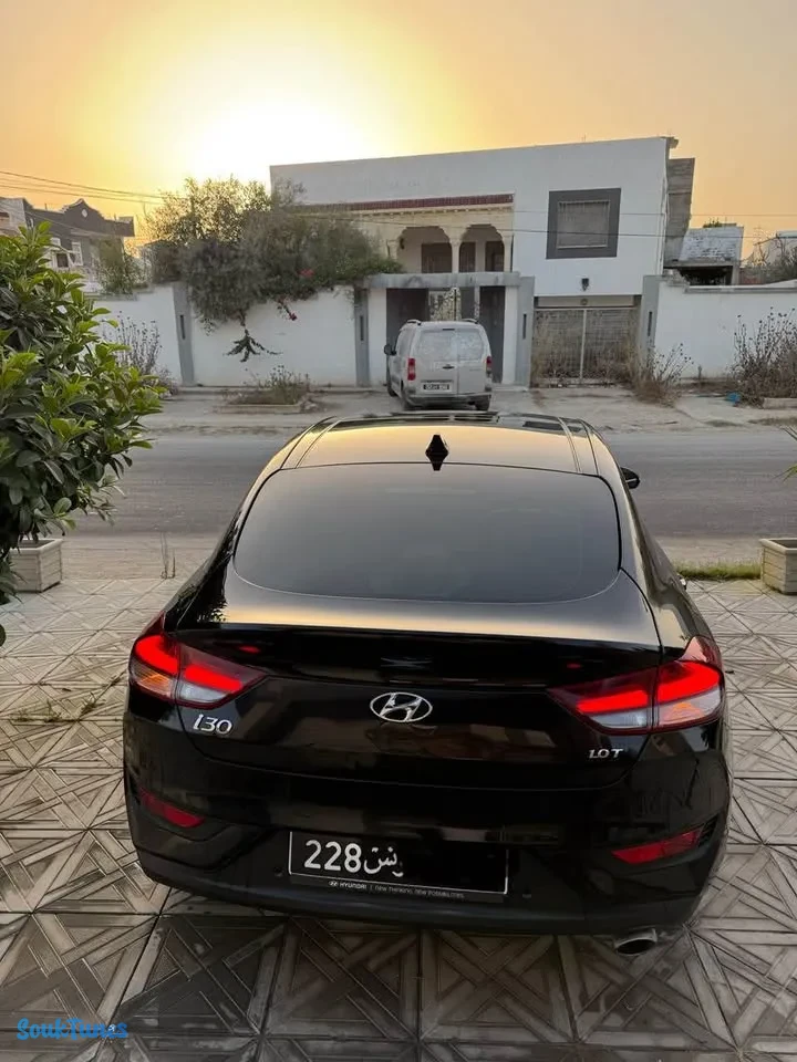 Image 5 de l'annonce Hyundai i30 en NOIR
