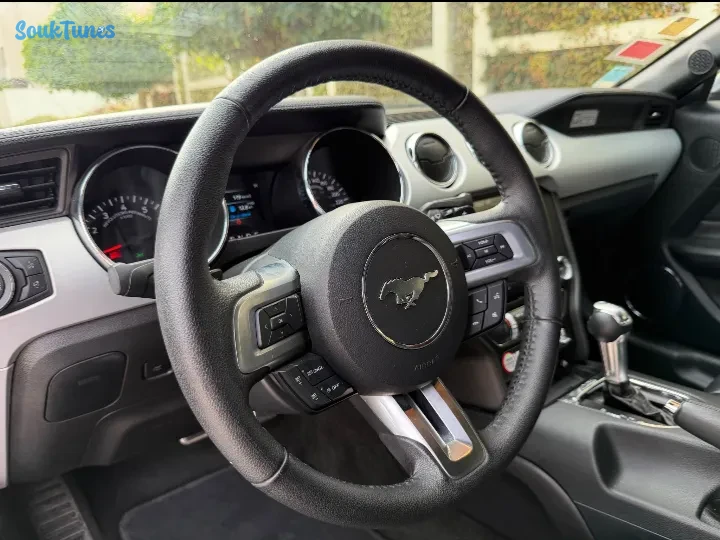 Image 7 de l'annonce Ford Mustang GT 5.0L Noire, 1ère main, Tunis