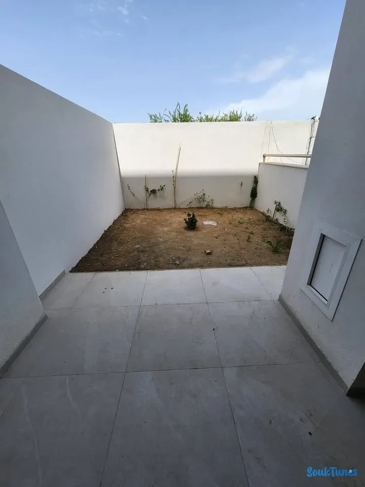 Image 5 de l'annonce Appartement s+2  à la Soukra chotrana 1 RDC