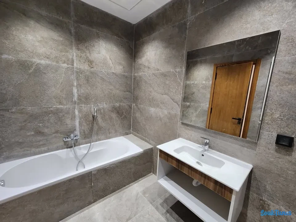 Image 10 de l'annonce Appartement s+2  à la Soukra chotrana 1 RDC