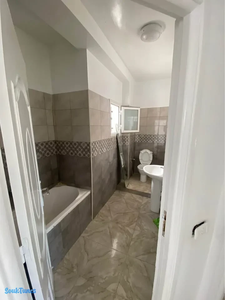 Image 6 de l'annonce  appartement s+3