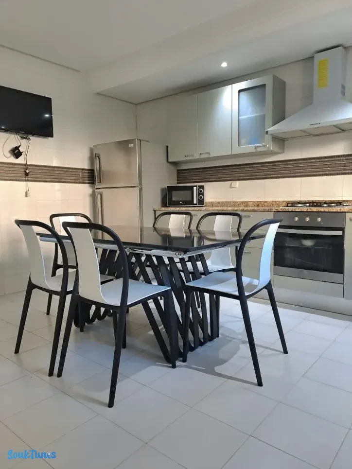 Image 6 de l'annonce Excellent Apt S4 meublé Neuf Cité wahat