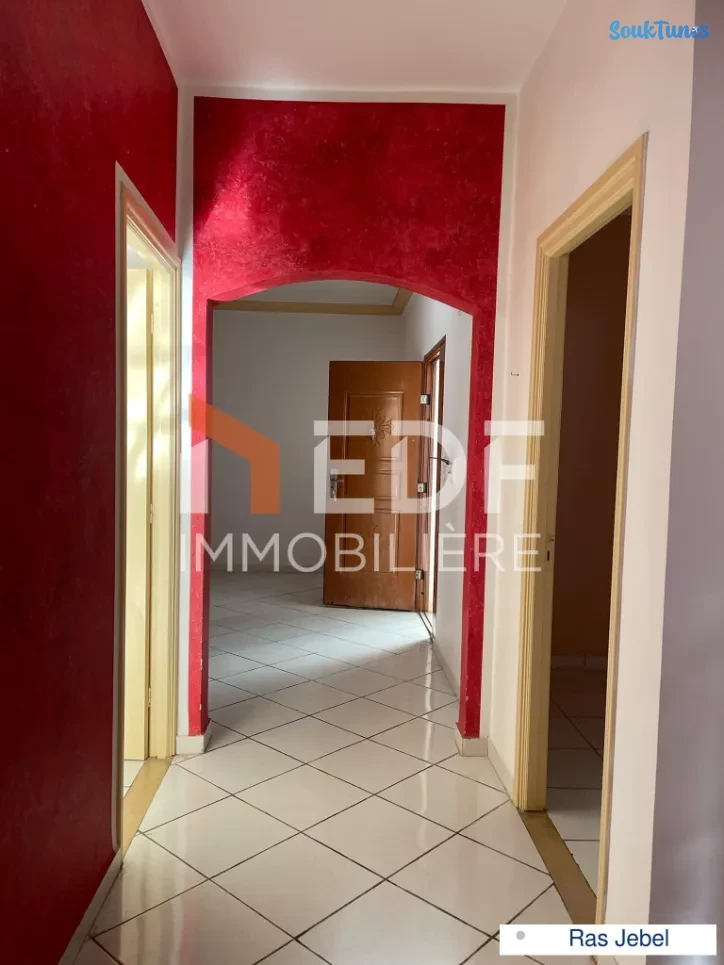 Image 5 de l'annonce Appartement à vendre à Ras Jebel