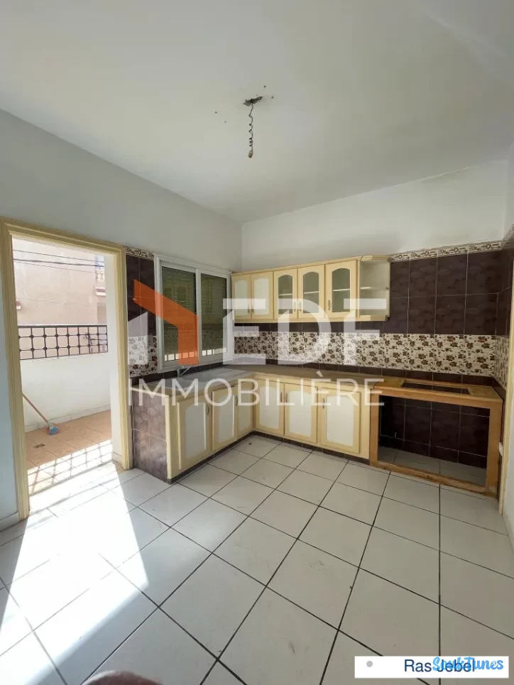 Image 7 de l'annonce Appartement à vendre à Ras Jebel