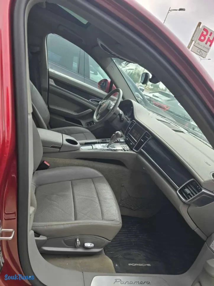 Image 9 de l'annonce Porsche Panamera essence V6 2011