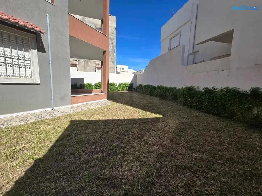Image 8 de l'annonce Villa de 400 m² sur un terrain de 597 m²
