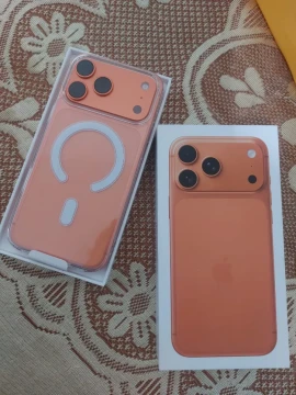 Image principale de l'annonce iphone 17 pro max orange neuf