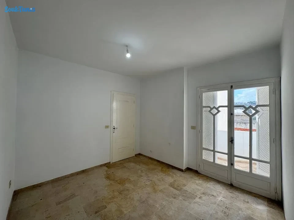 Image 5 de l'annonce À vendre S+2 au 2e étage à cité Nozha