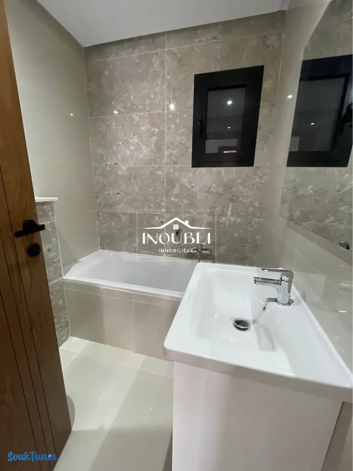 Image 4 de l'annonce un superbe appartementS2 vide
