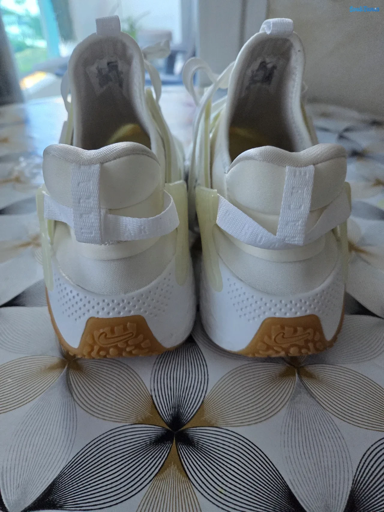 Image 6 de l'annonce Baskets nike 