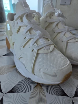 Image principale de l'annonce Baskets nike 