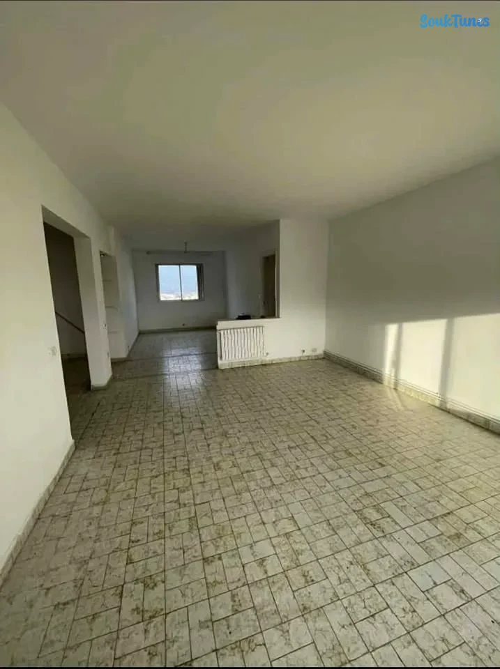 Image 10 de l'annonce Appartement S+3 à Menzah 7