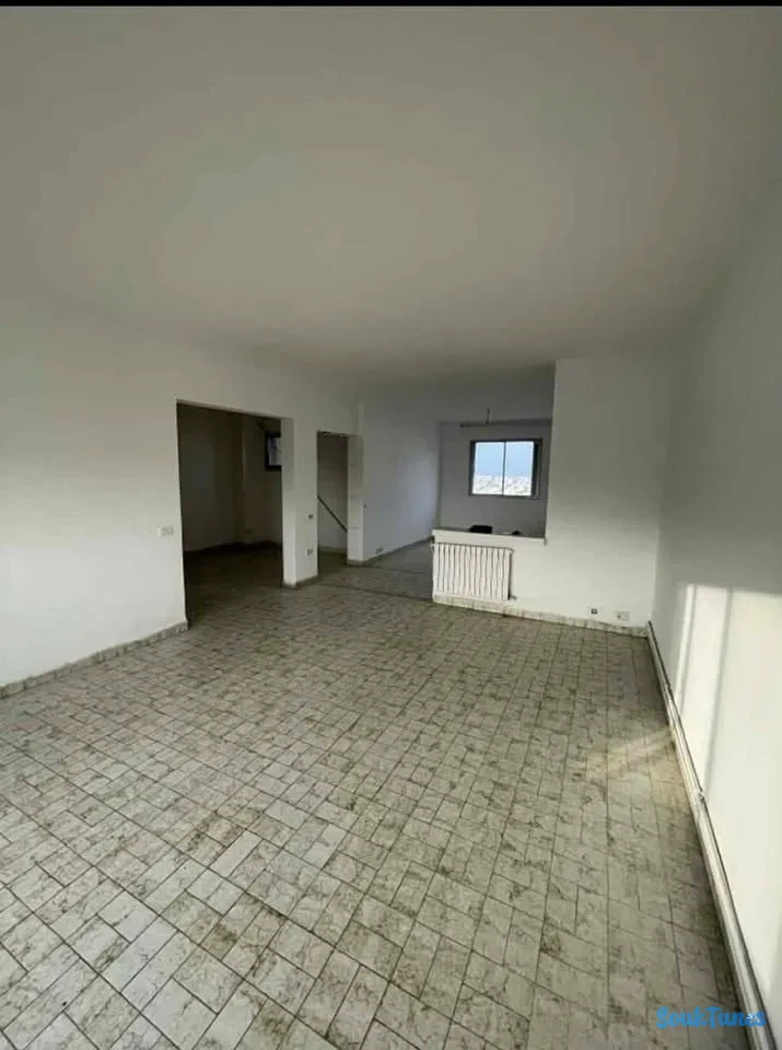 Image 8 de l'annonce Appartement S+3 à Menzah 7