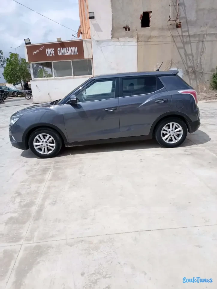 Image 9 de l'annonce A vendre voiture Sangyoug tivoli boîte automatique