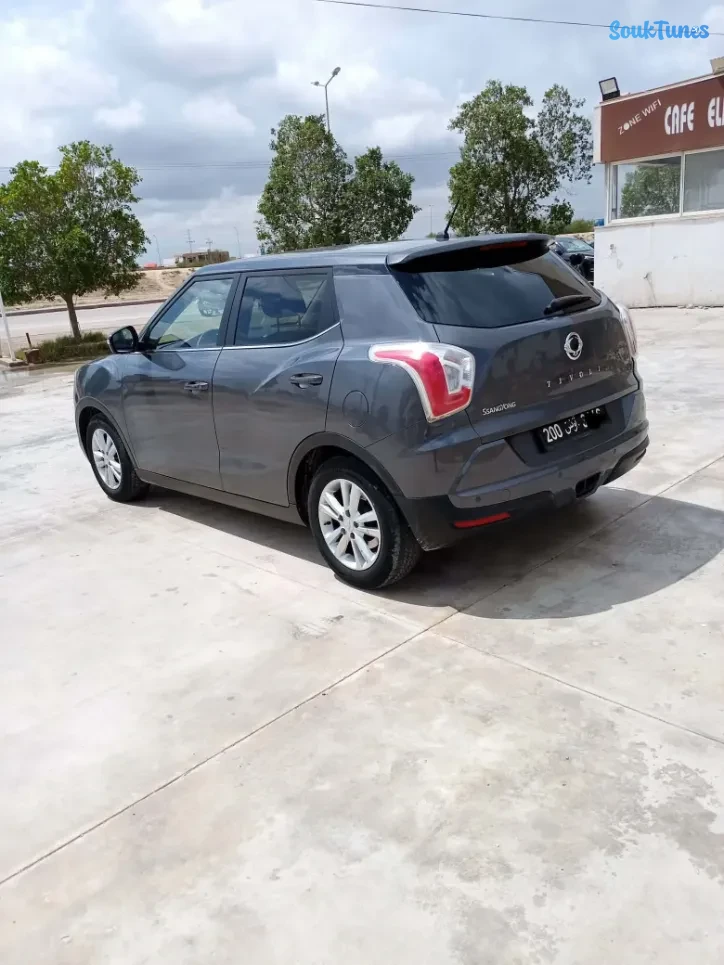 Image 10 de l'annonce A vendre voiture Sangyoug tivoli boîte automatique