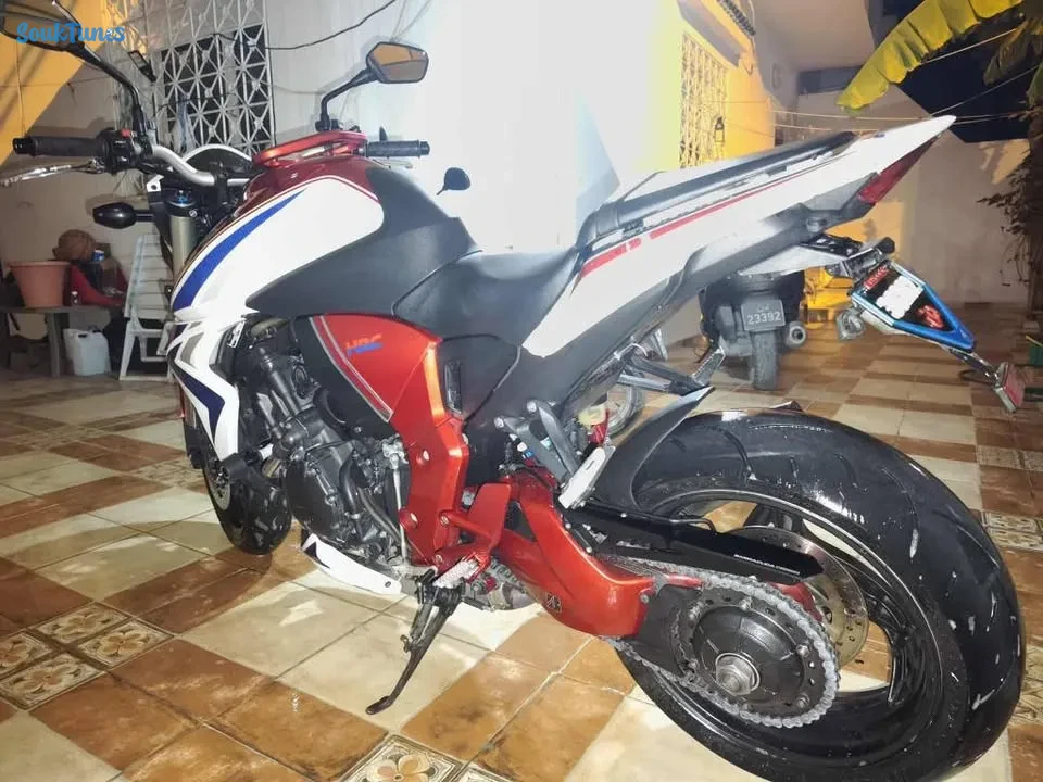 Image 4 de l'annonce Honda cb 1000r hrc