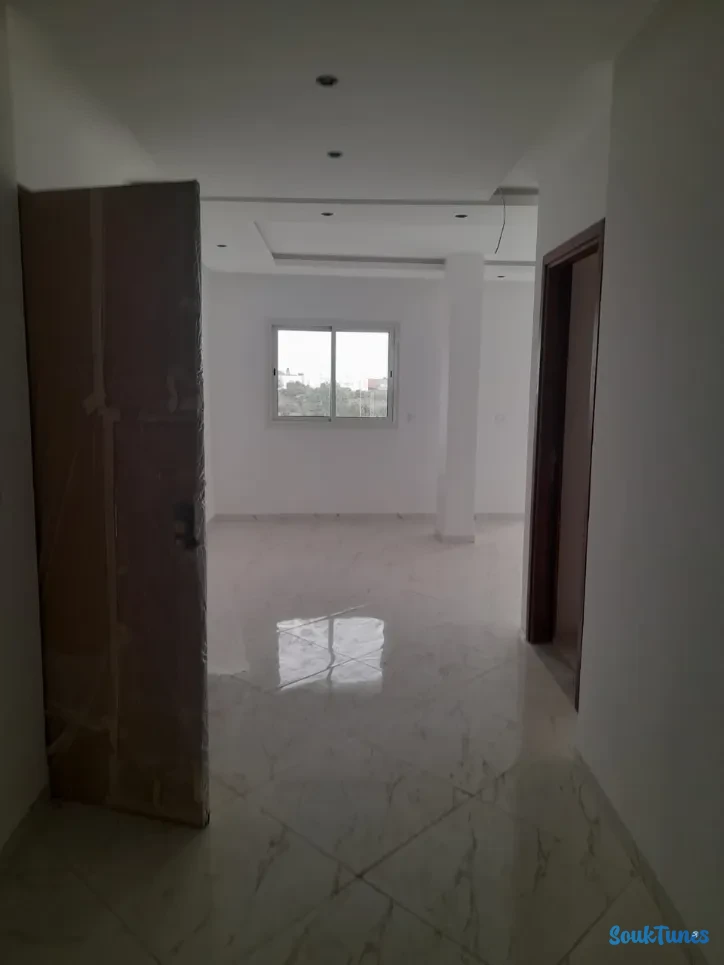 Image 15 de l'annonce  شقة للبيع S+2 طريق قليبية البيضاء البالج 
