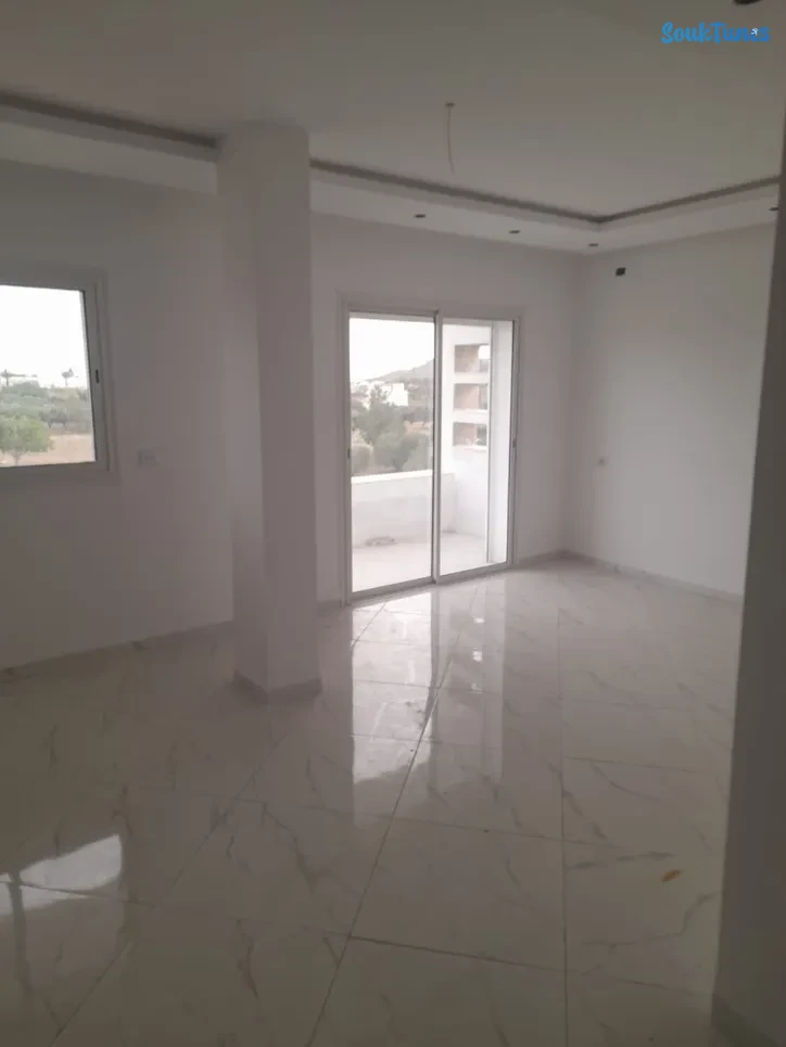 Image 6 de l'annonce  شقة للبيع S+2 طريق قليبية البيضاء البالج 