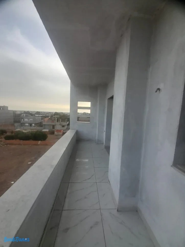 Image 11 de l'annonce  شقة للبيع S+2 طريق قليبية البيضاء البالج 