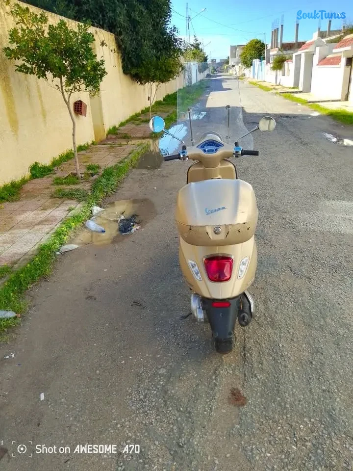Image 11 de l'annonce Vespa primavera 50 _ 4t _ 6 300 TND