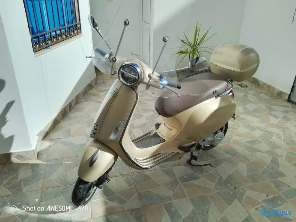 Image 7 de l'annonce Vespa primavera 50 _ 4t _ 6 300 TND