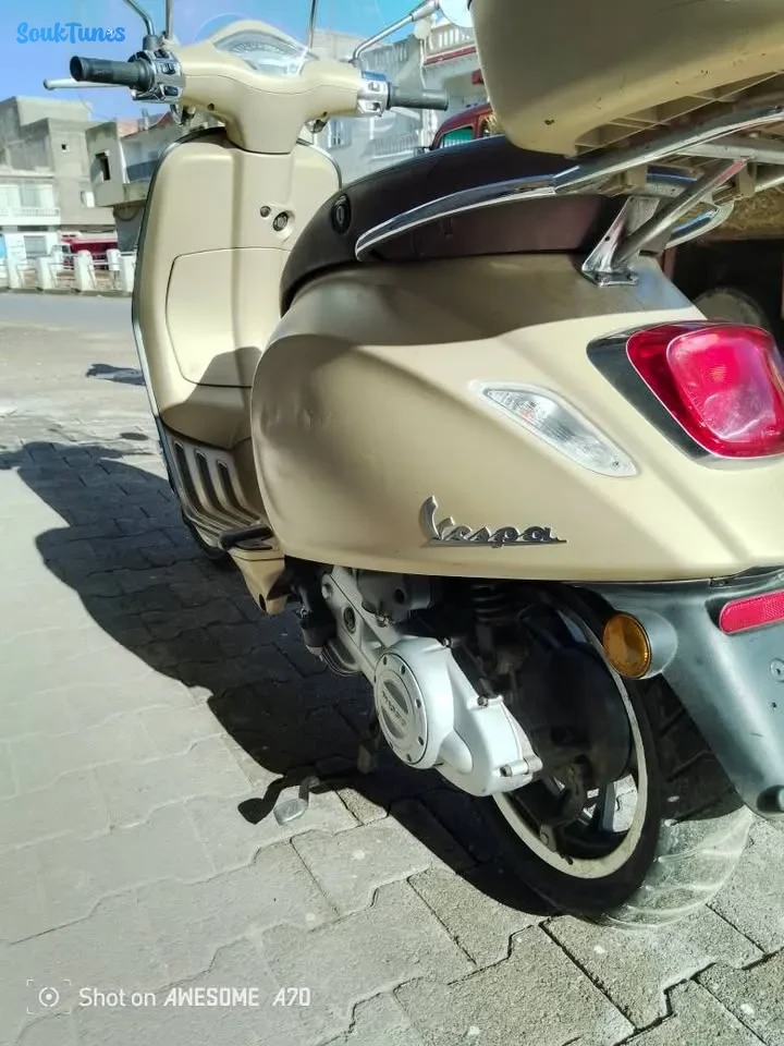 Image 8 de l'annonce Vespa primavera 50 _ 4t _ 6 300 TND