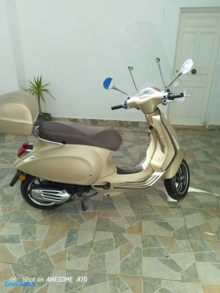 Image 5 de l'annonce Vespa primavera 50 _ 4t _ 6 300 TND