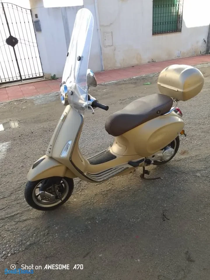 Image 4 de l'annonce Vespa primavera 50 _ 4t _ 6 300 TND