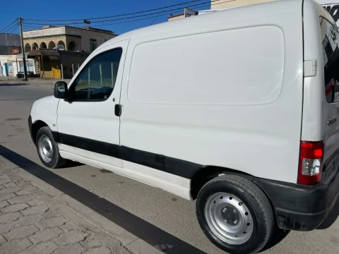Image principale de l'annonce CITROEN BERLINGO 2010
