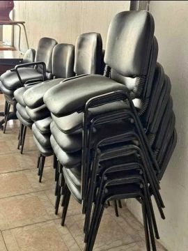 Image principale de l'annonce Forsa Chaise visiteur bonne état 