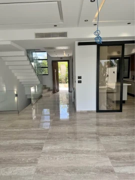 Image principale de l'annonce Luxe & Comfort - Triplex Chotrana 1- 1 450 000 TND