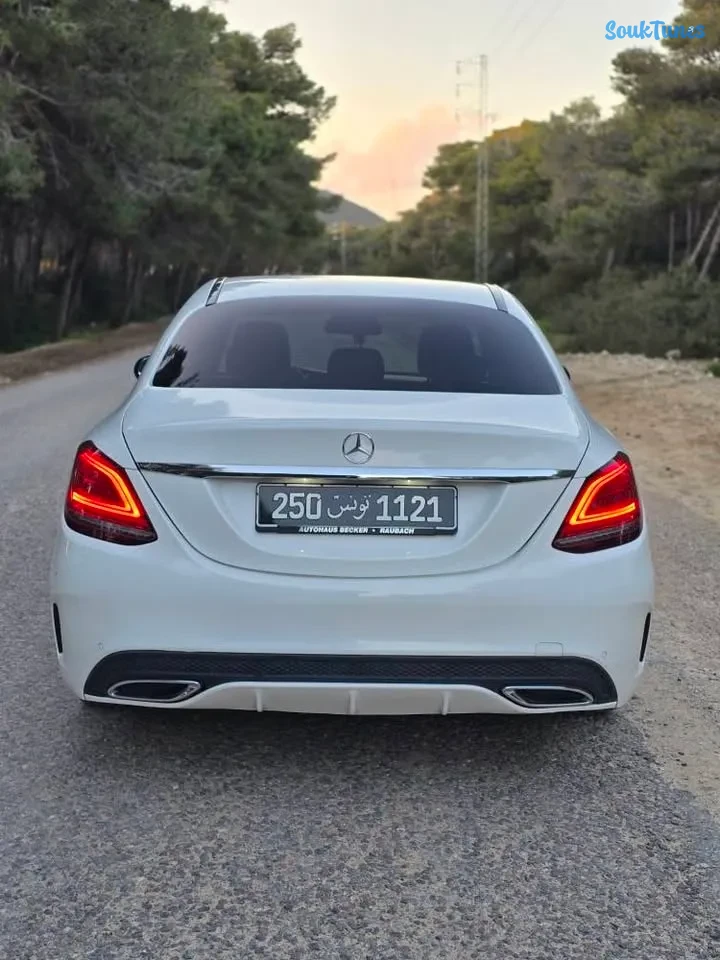 Image 6 de l'annonce Mercedes C200 Kit AMG année 2017