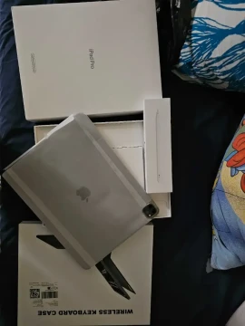 Image principale de l'annonce iPad m2 2To 12.9