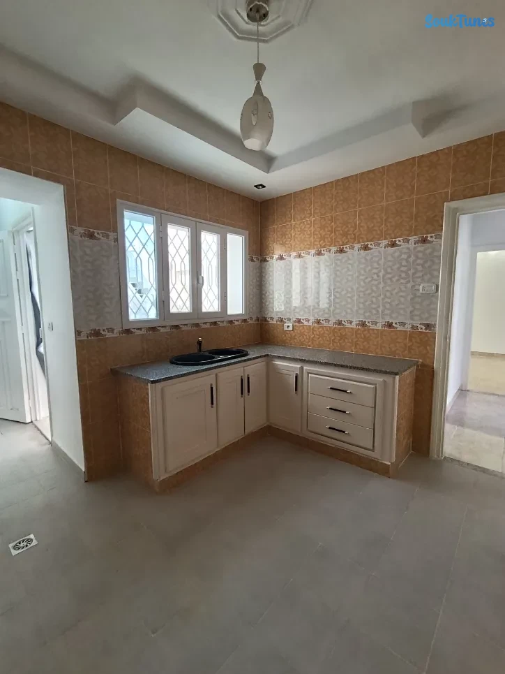 Image 4 de l'annonce Villa indépendante à cité Sprols Haouaria